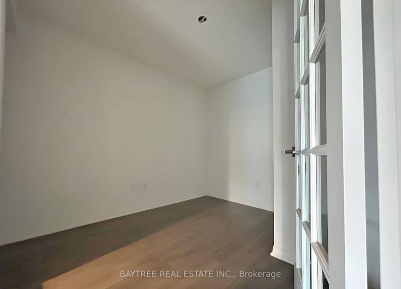 1109 - 400 Adelaide Street E