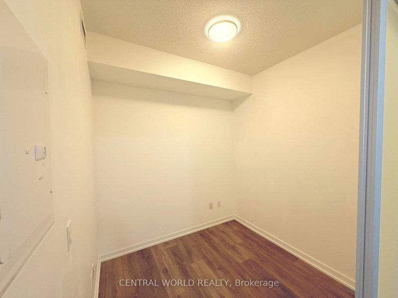 901 - 50 FOREST MANOR Road