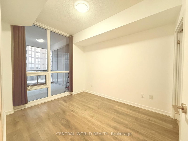 901 - 50 FOREST MANOR Road