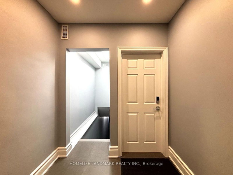 Unit 1 - 3229 Yonge Street