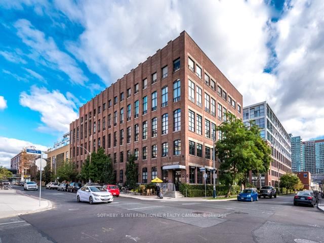 718 - 43 Hanna Avenue
