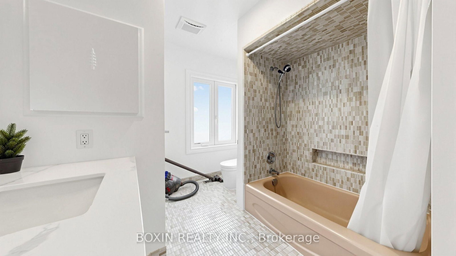 33 Wilket Rd, Toronto, view 32