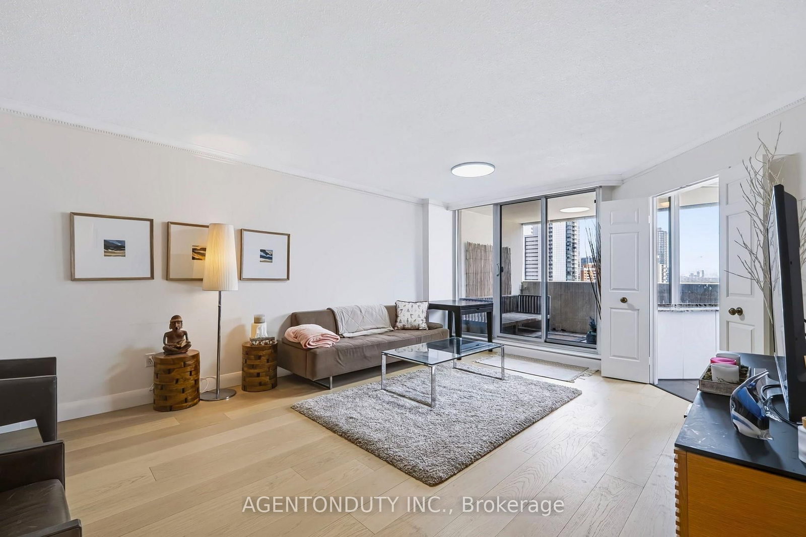 25 Maitland Street • #1602 • Toronto, ON photo 7
