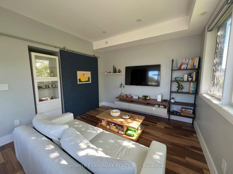 TH03 - 780 Sheppard Avenue E
