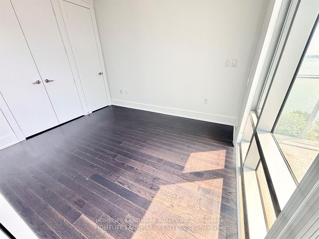 39 Queens Quay E • #1029 • Toronto, ON photo 16