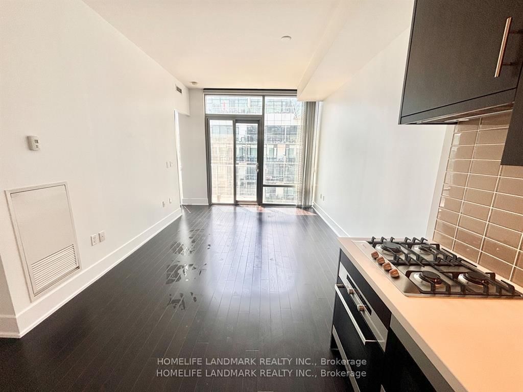 39 Queens Quay E • #1029 • Toronto, ON photo 9