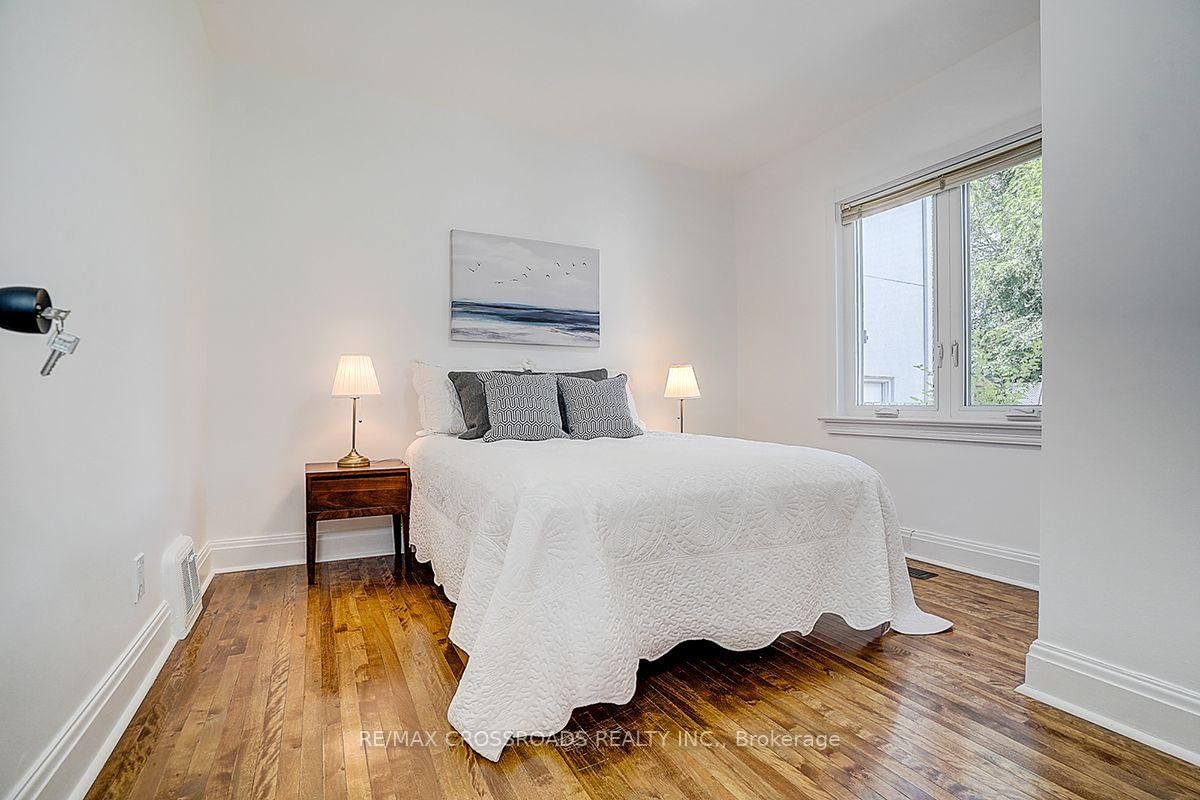 128 Leacrest Road • Toronto, ON photo 25