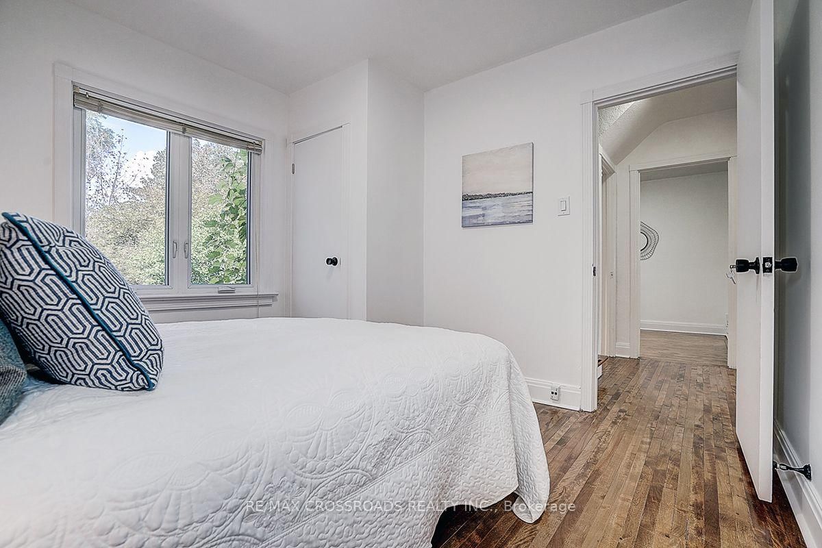 128 Leacrest Road • Toronto, ON photo 26