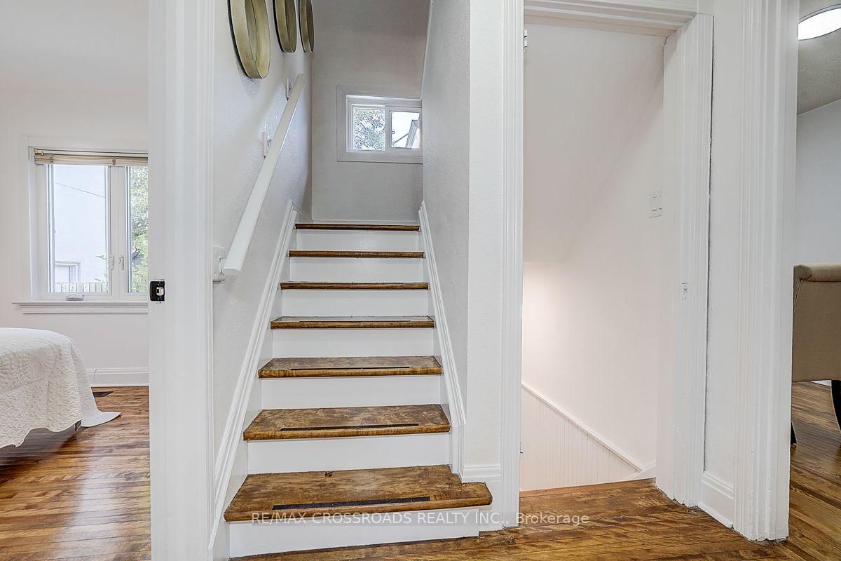 128 Leacrest Road • Toronto, ON photo 27
