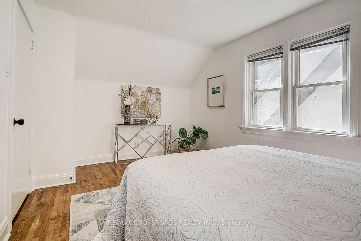128 Leacrest Road • Toronto, ON photo 34