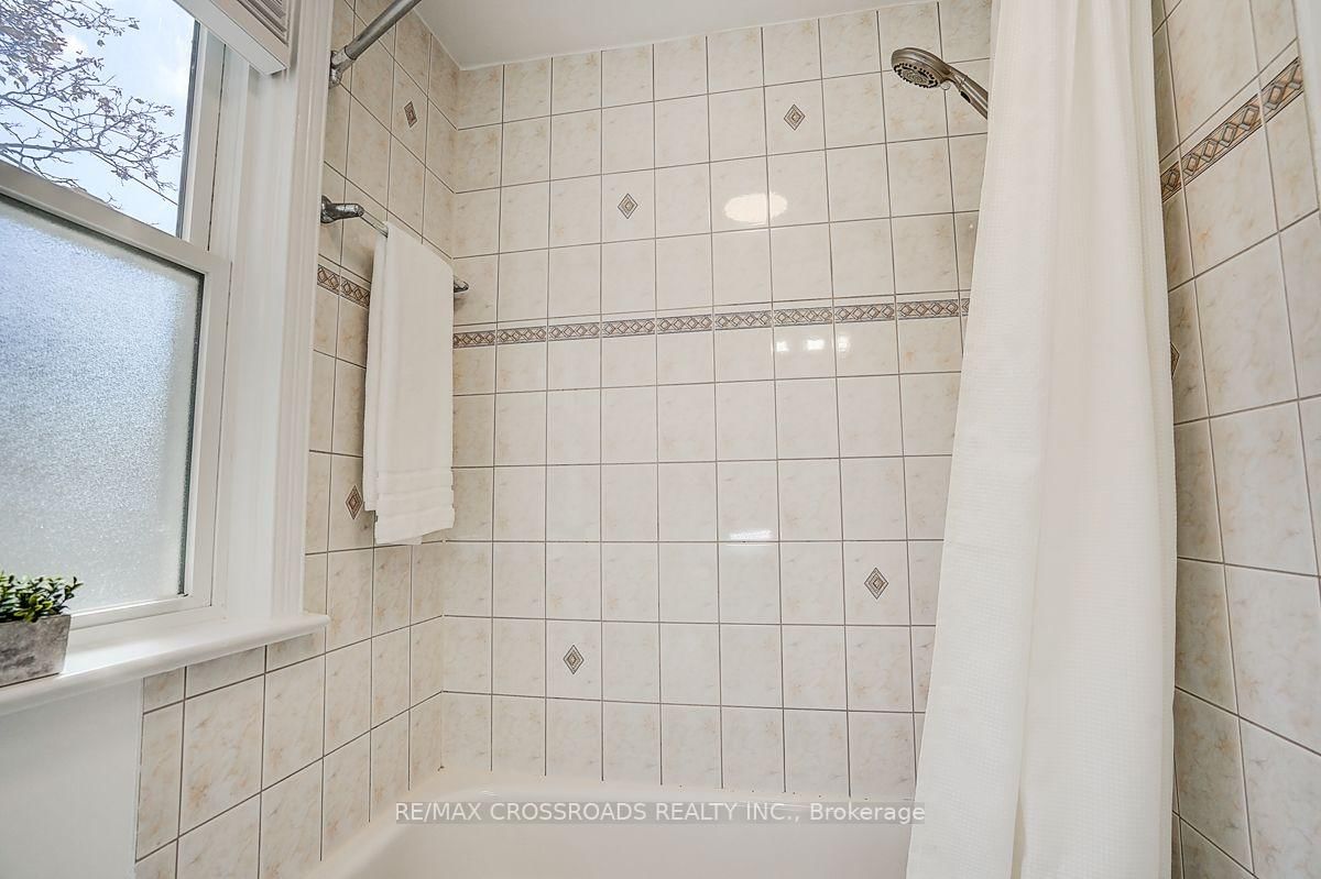 128 Leacrest Road • Toronto, ON photo 37