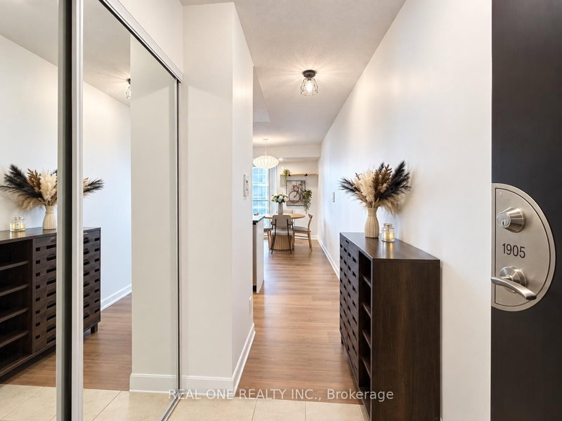 1905 - 5793 Yonge Street