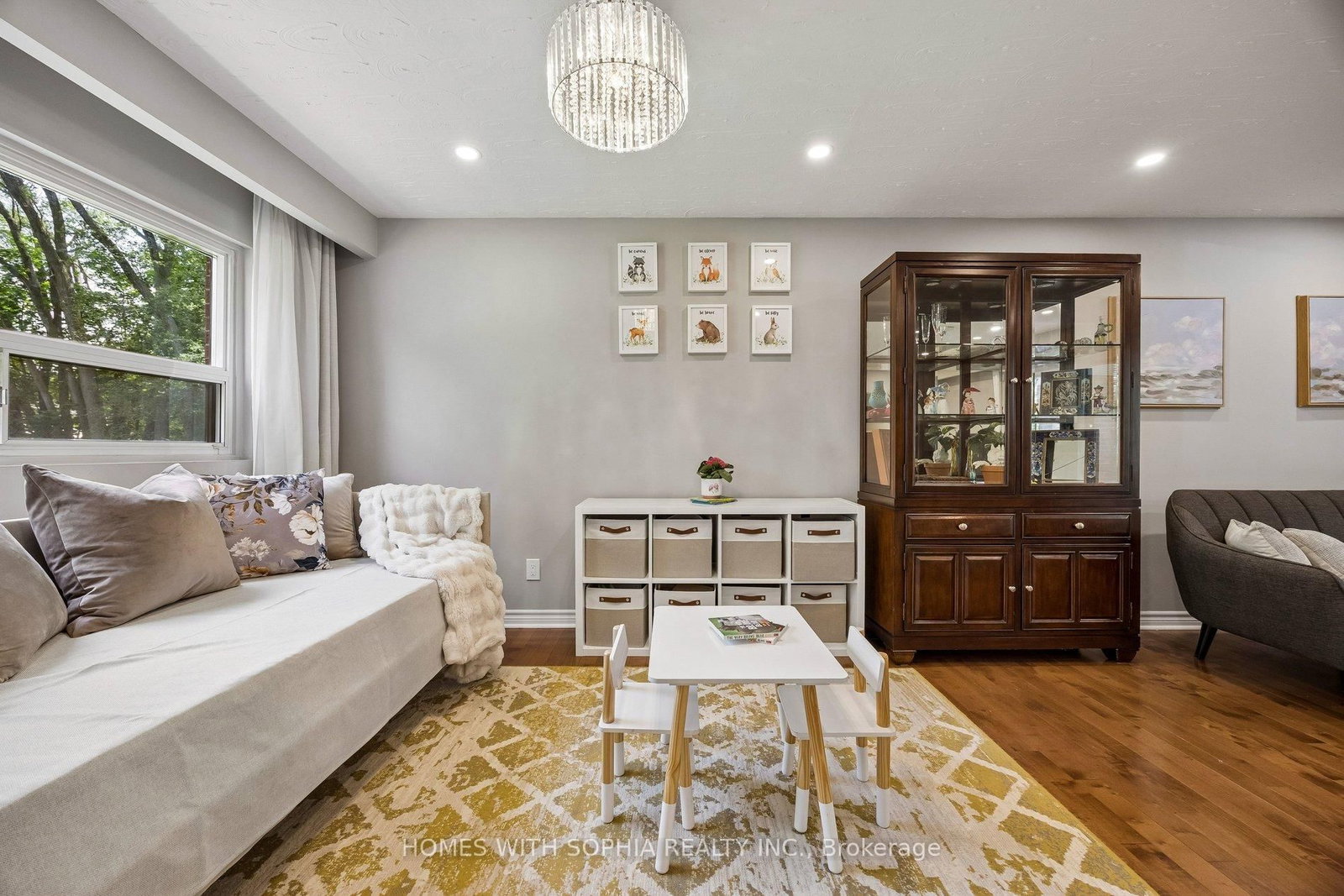 34 Rustywood Drive • Toronto, ON photo 16