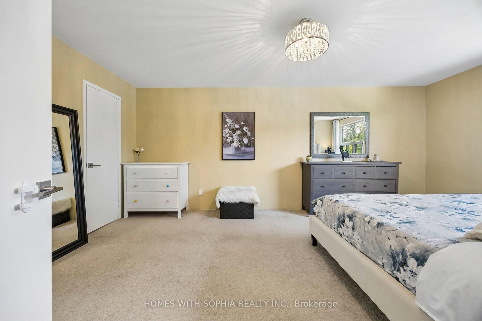 34 Rustywood Drive • Toronto, ON photo 32