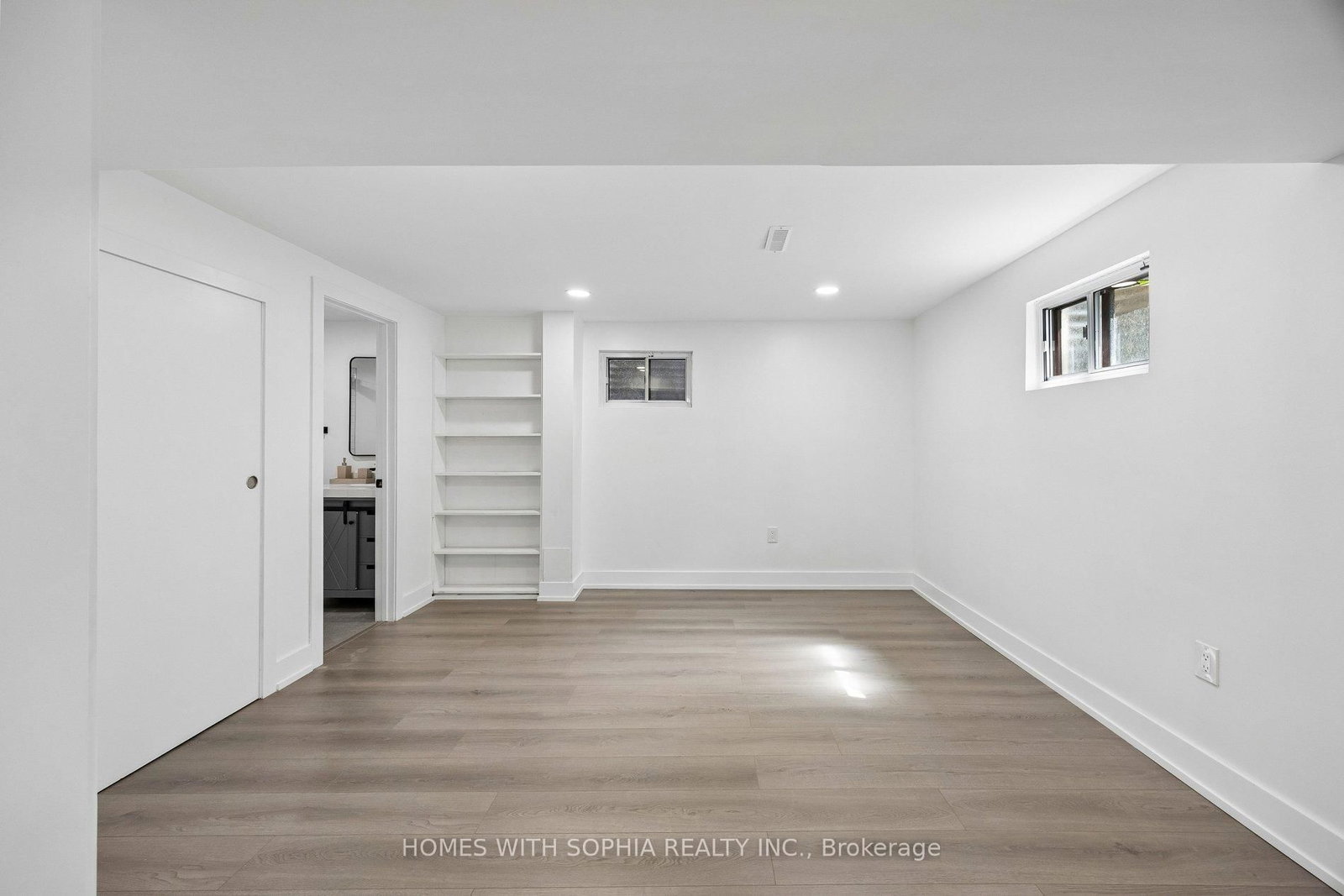 34 Rustywood Drive • Toronto, ON photo 44