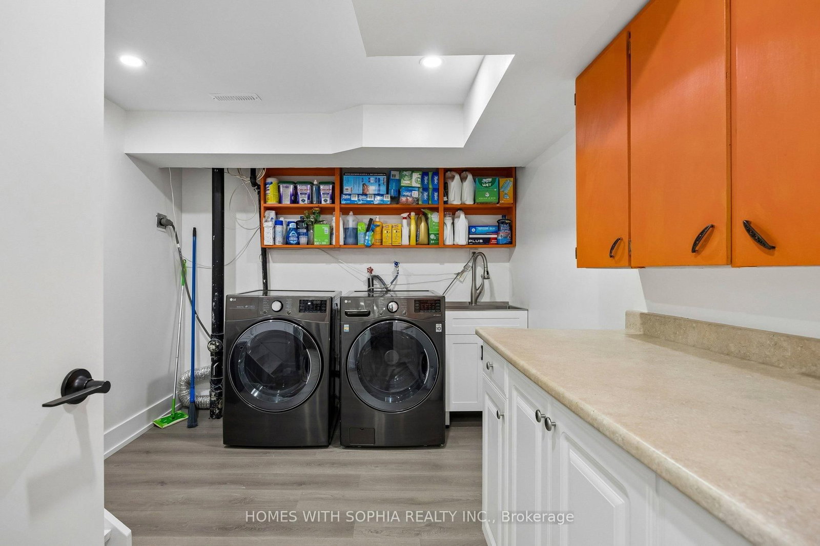 34 Rustywood Drive • Toronto, ON photo 47
