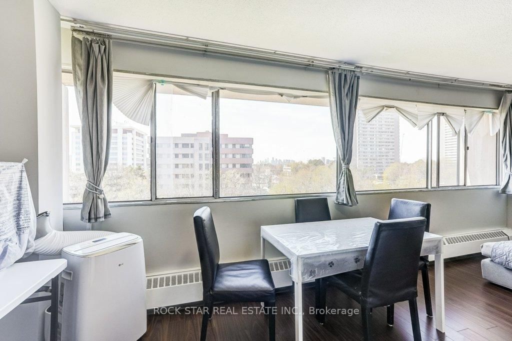 10 Sunny Glenway • #708 • Toronto, ON photo 11