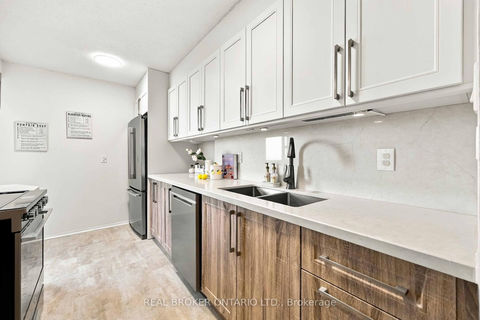 5 Old Sheppard Avenue • #1805 • Toronto, ON photo 17
