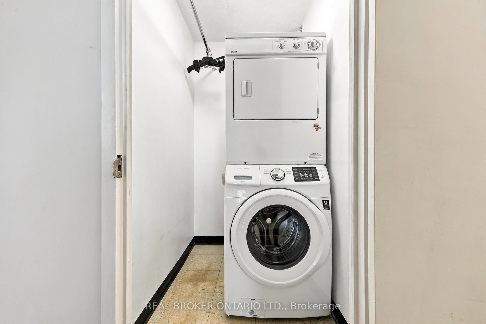 5 Old Sheppard Avenue • #1805 • Toronto, ON photo 25