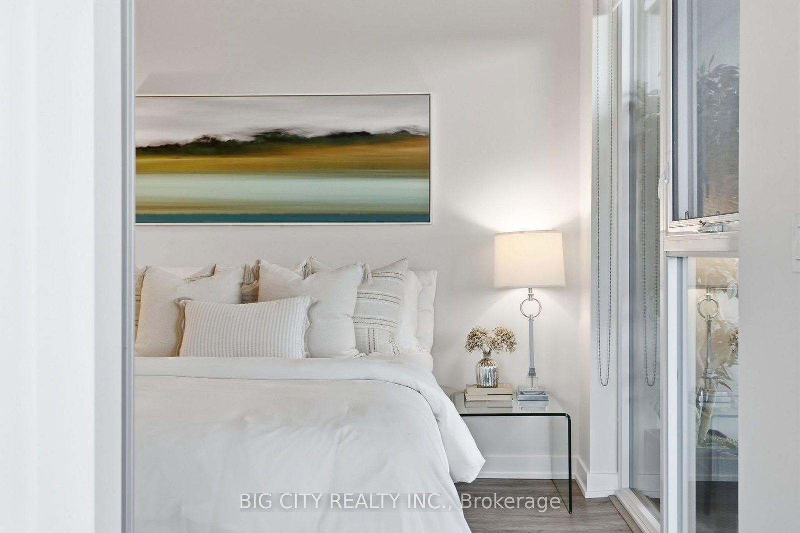1 Cardiff Road • #1006 • Toronto, ON photo 22