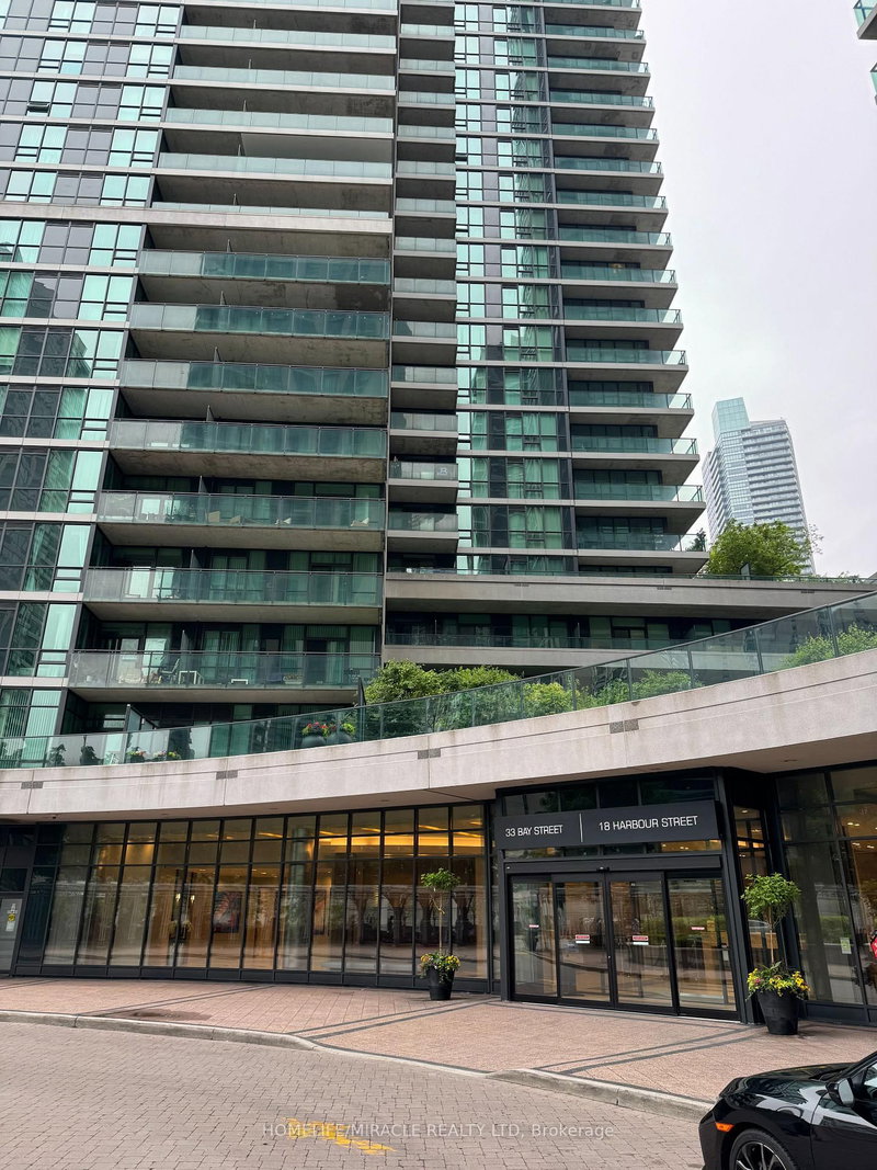 3702 - 33 Bay Street