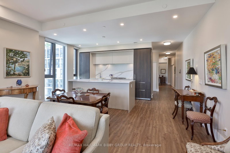 902 - 1 Hillsdale Avenue W