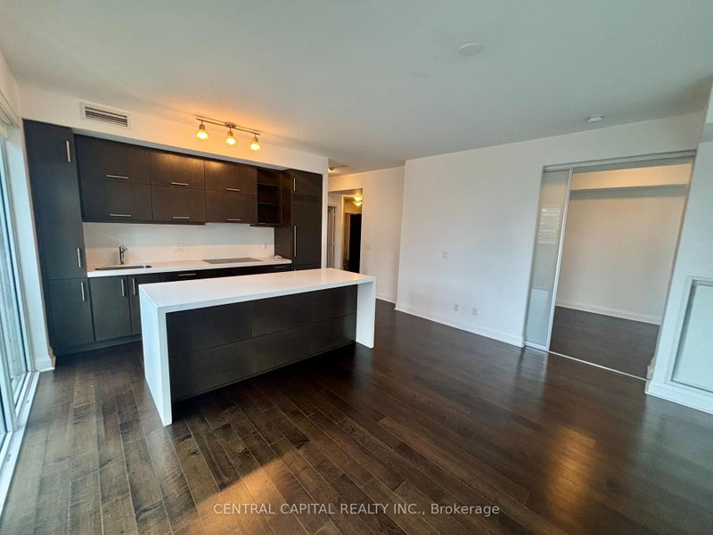 502 - 1080 Bay Street