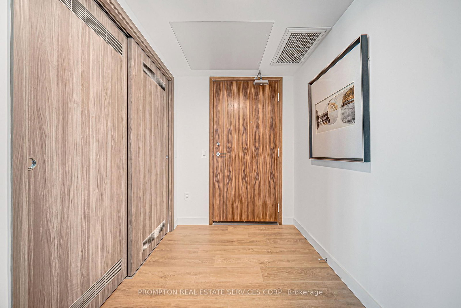 1 Concord cityplace Way • #5210 • Toronto, ON photo 5