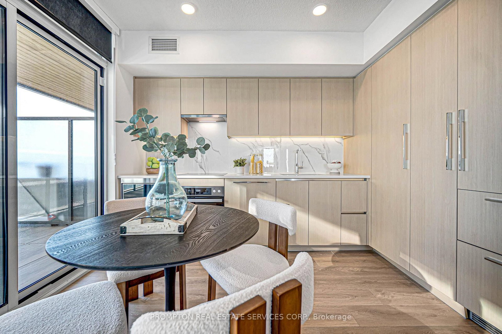 1 Concord cityplace Way • #5210 • Toronto, ON photo 9