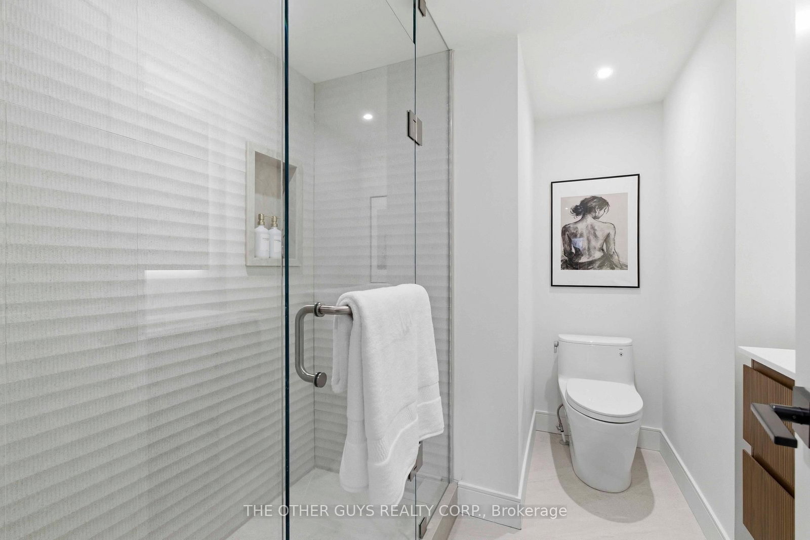 9R Clintwood Gate • #18 • Toronto, ON photo 19