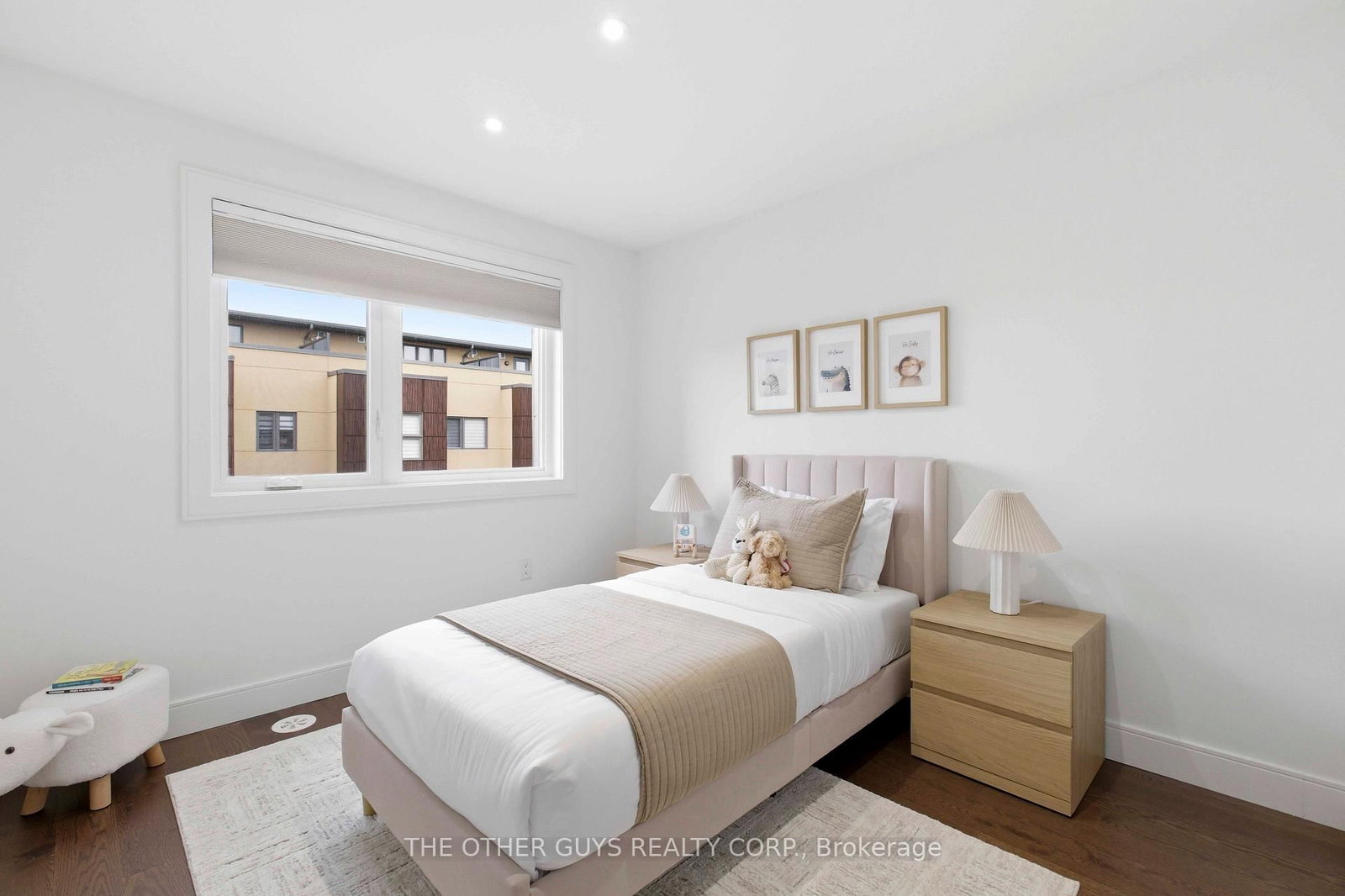 9R Clintwood Gate • #18 • Toronto, ON photo 23