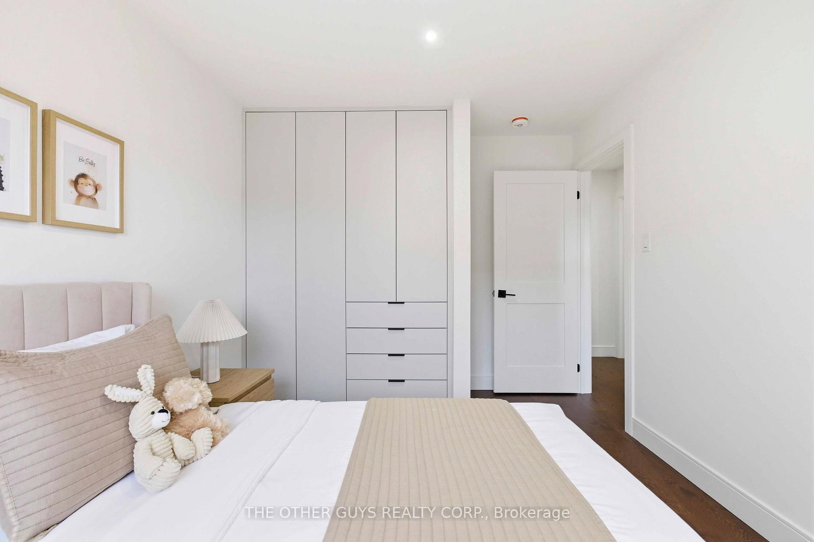 9R Clintwood Gate • #18 • Toronto, ON photo 24