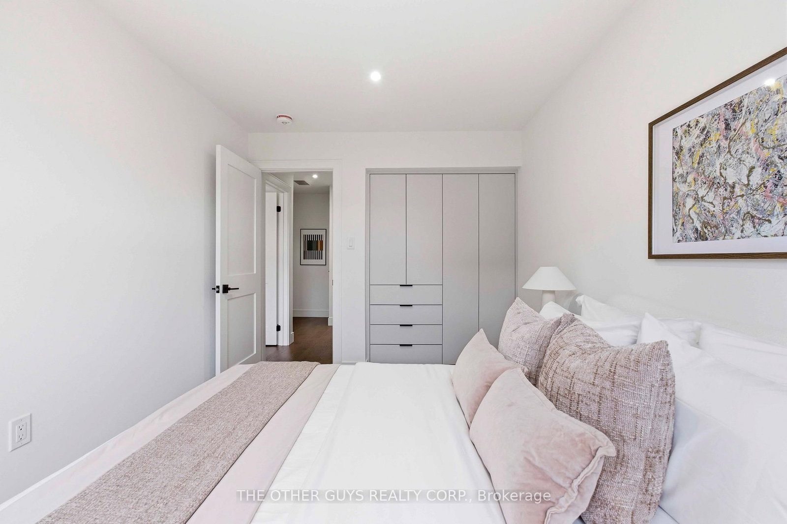 9R Clintwood Gate • #18 • Toronto, ON photo 26