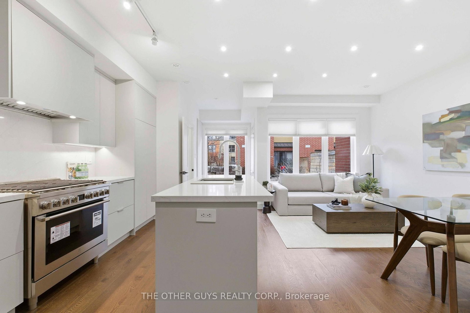 9R Clintwood Gate • #18 • Toronto, ON photo 9