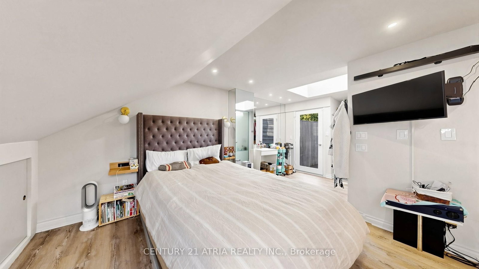 46 Belmont Street • Toronto, ON photo 25