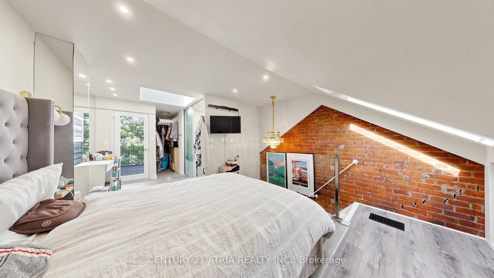 46 Belmont Street • Toronto, ON photo 27