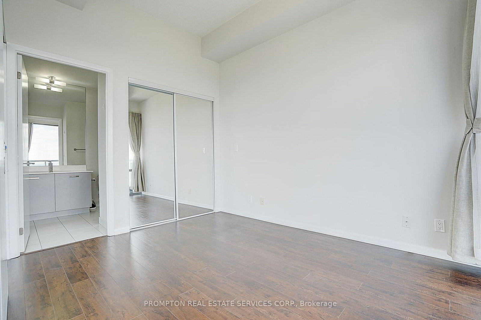 832 Bay Street • #4903 • Toronto, ON photo 15