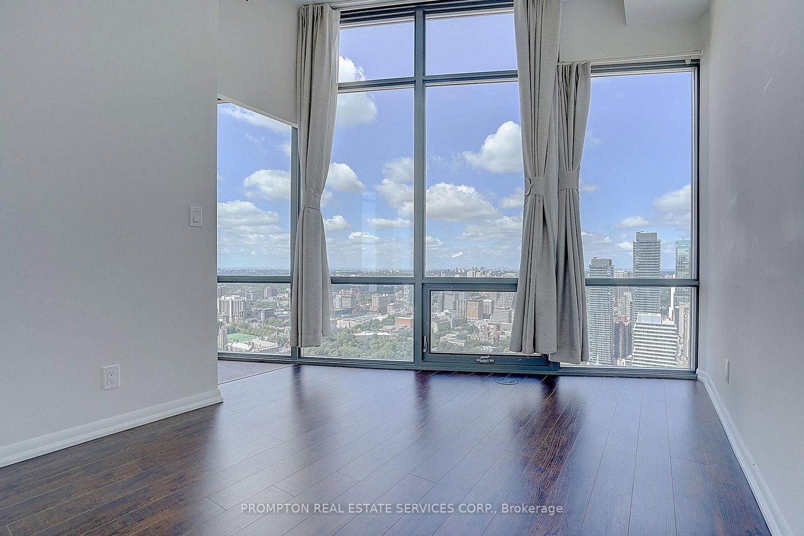 832 Bay Street • #4903 • Toronto, ON photo 23