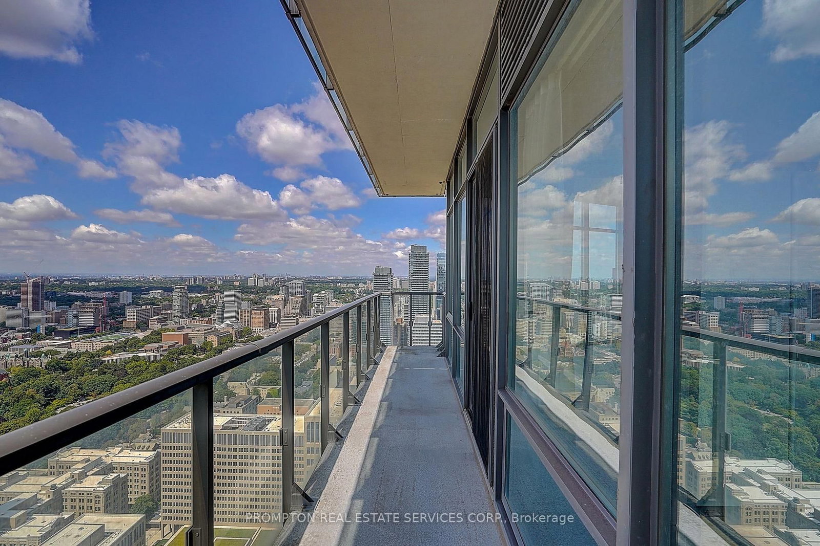 832 Bay Street • #4903 • Toronto, ON photo 25