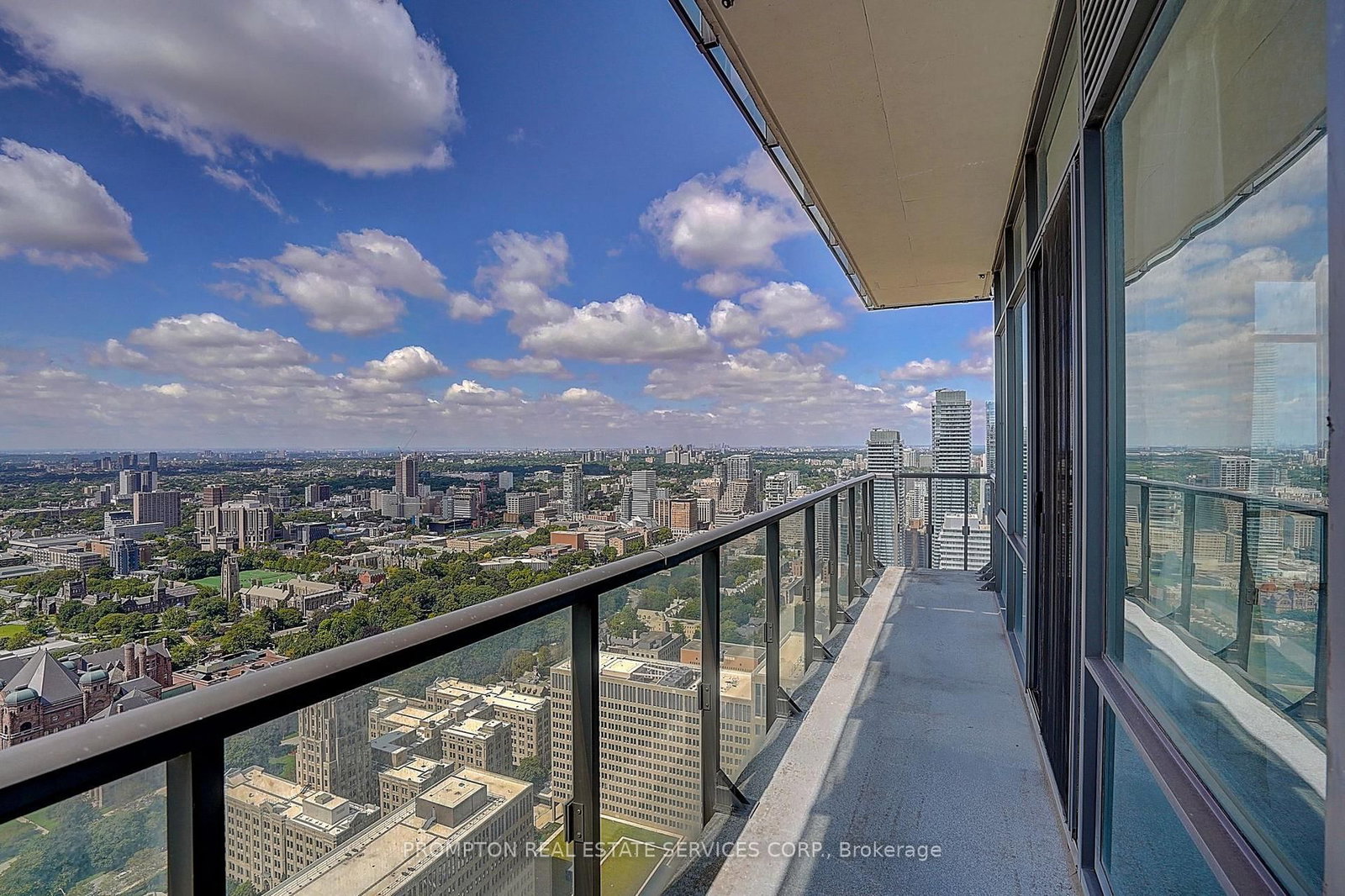 832 Bay Street • #4903 • Toronto, ON photo 26