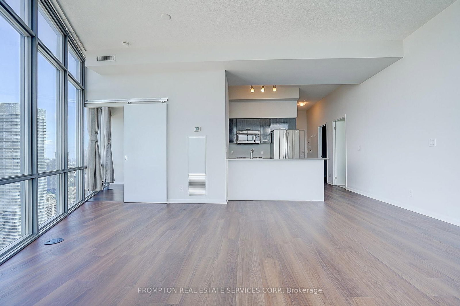 832 Bay Street • #4903 • Toronto, ON photo 9