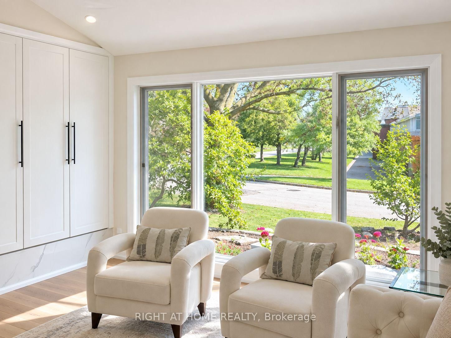 16 Ptarmigan Crescent • Toronto, ON photo 10