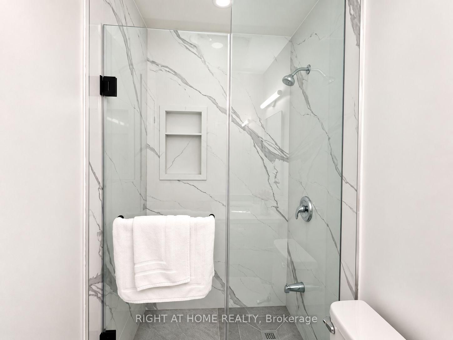 16 Ptarmigan Crescent • Toronto, ON photo 25