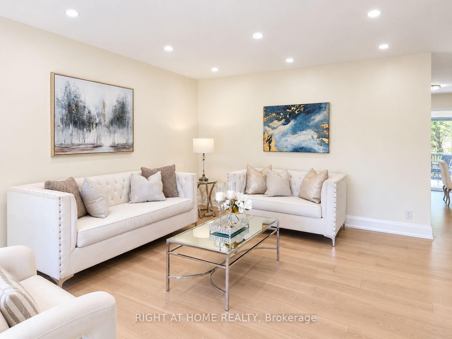 16 Ptarmigan Crescent • Toronto, ON photo 9