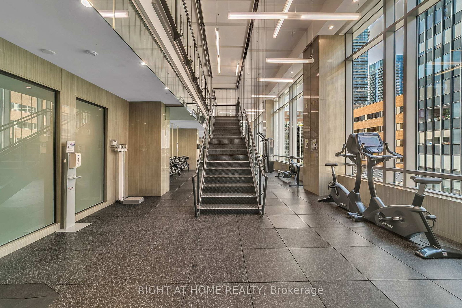 98 Lillian Street • ## 916 • Toronto, ON photo 25