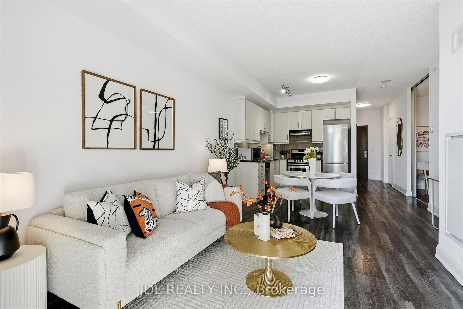 68 Canterbury Place • #220 • Toronto, ON photo 14