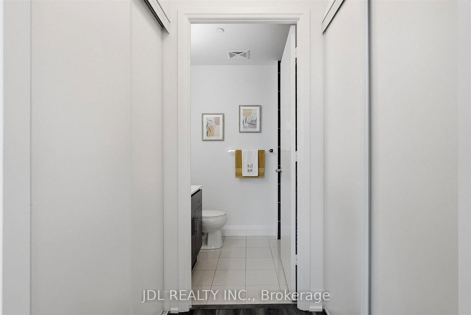 68 Canterbury Place • #220 • Toronto, ON photo 20
