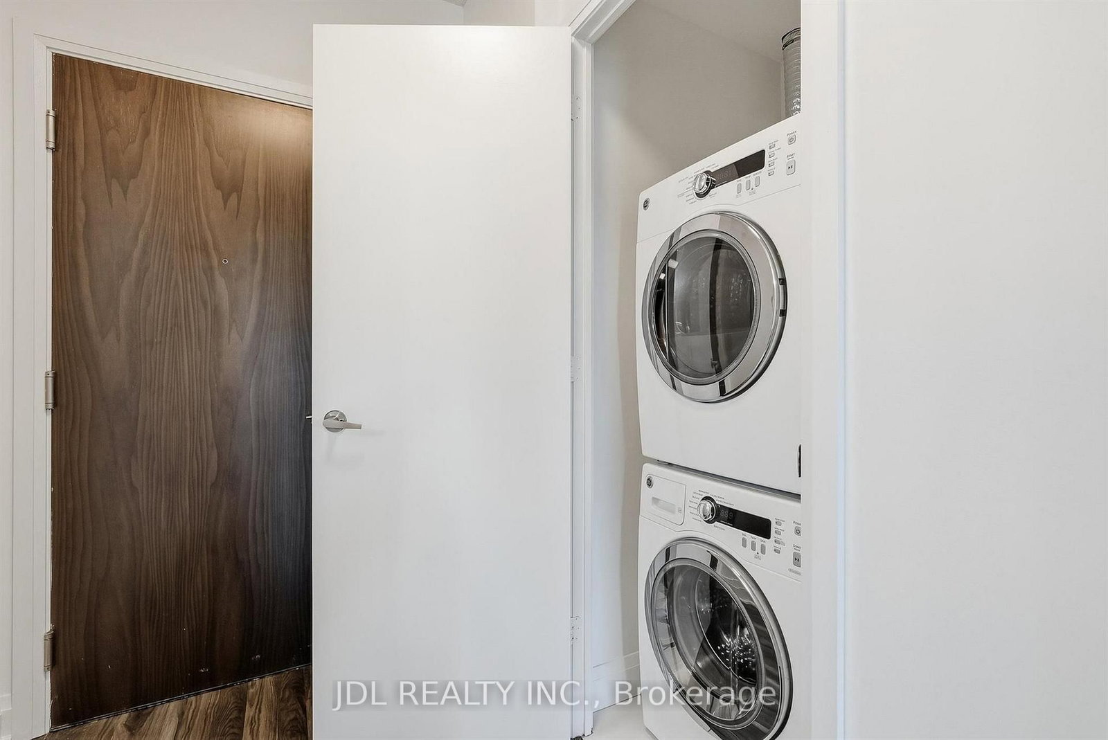 68 Canterbury Place • #220 • Toronto, ON photo 27