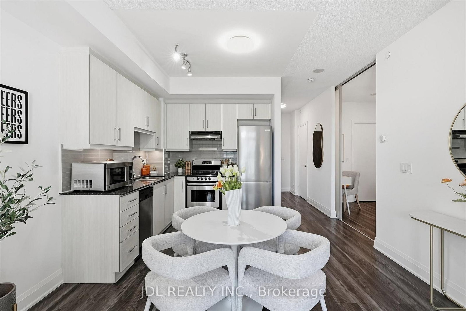 68 Canterbury Place • #220 • Toronto, ON photo 8