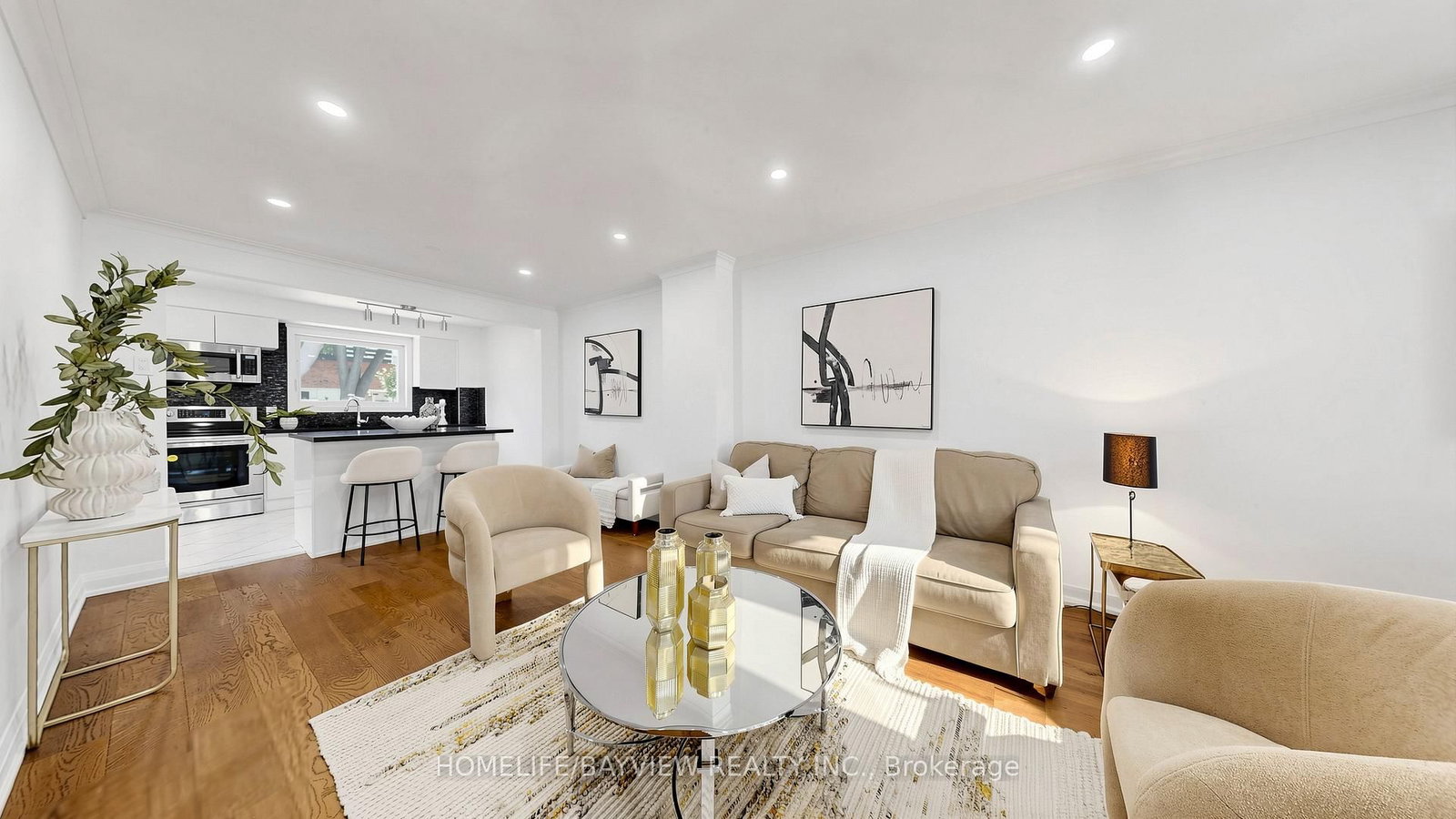 27 Bedle Avenue • Toronto, ON photo 11